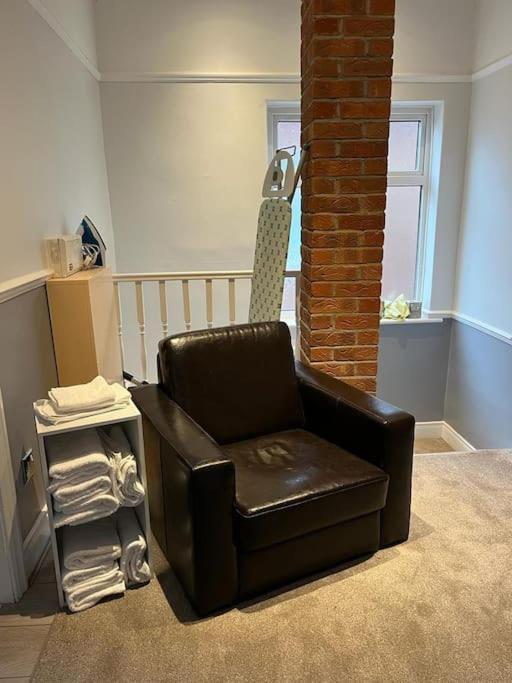 Ovington Grove 2 Fully Equipped Kitchen Free Parking 3 Bedrooms Netflix ニューカッスル・アポン・タイン エクステリア 写真