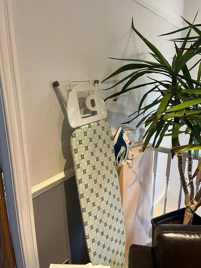 Ovington Grove 2 Fully Equipped Kitchen Free Parking 3 Bedrooms Netflix ニューカッスル・アポン・タイン エクステリア 写真