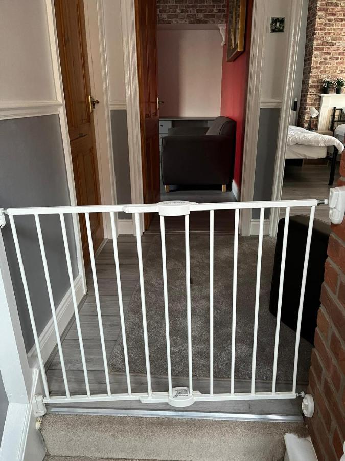 Ovington Grove 2 Fully Equipped Kitchen Free Parking 3 Bedrooms Netflix ニューカッスル・アポン・タイン エクステリア 写真