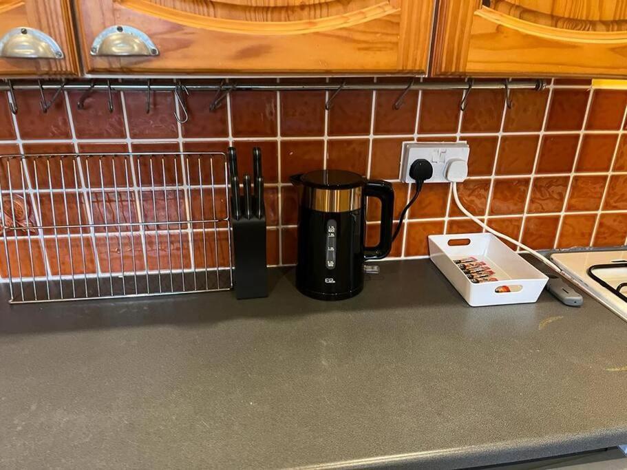 Ovington Grove 2 Fully Equipped Kitchen Free Parking 3 Bedrooms Netflix ニューカッスル・アポン・タイン エクステリア 写真